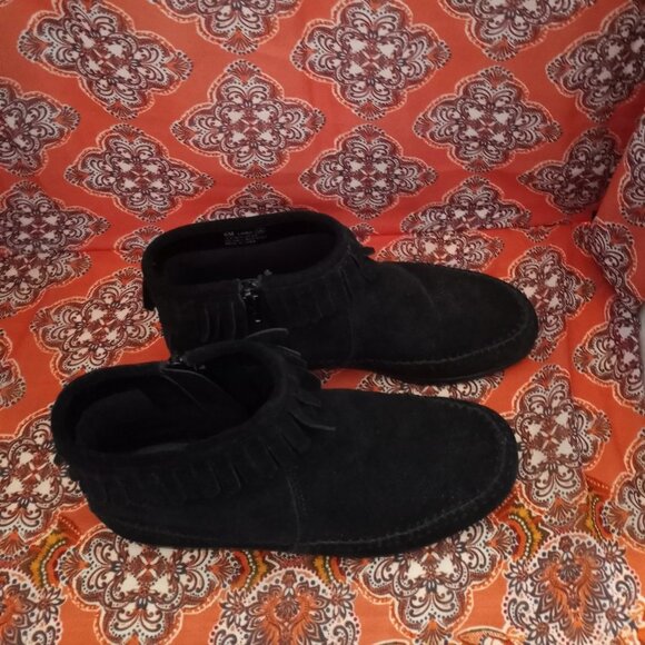 AEROSOLES Linbo Moccasin Style Fringe Black Suede Ankle Boots Size 6 - Picture 6 of 14